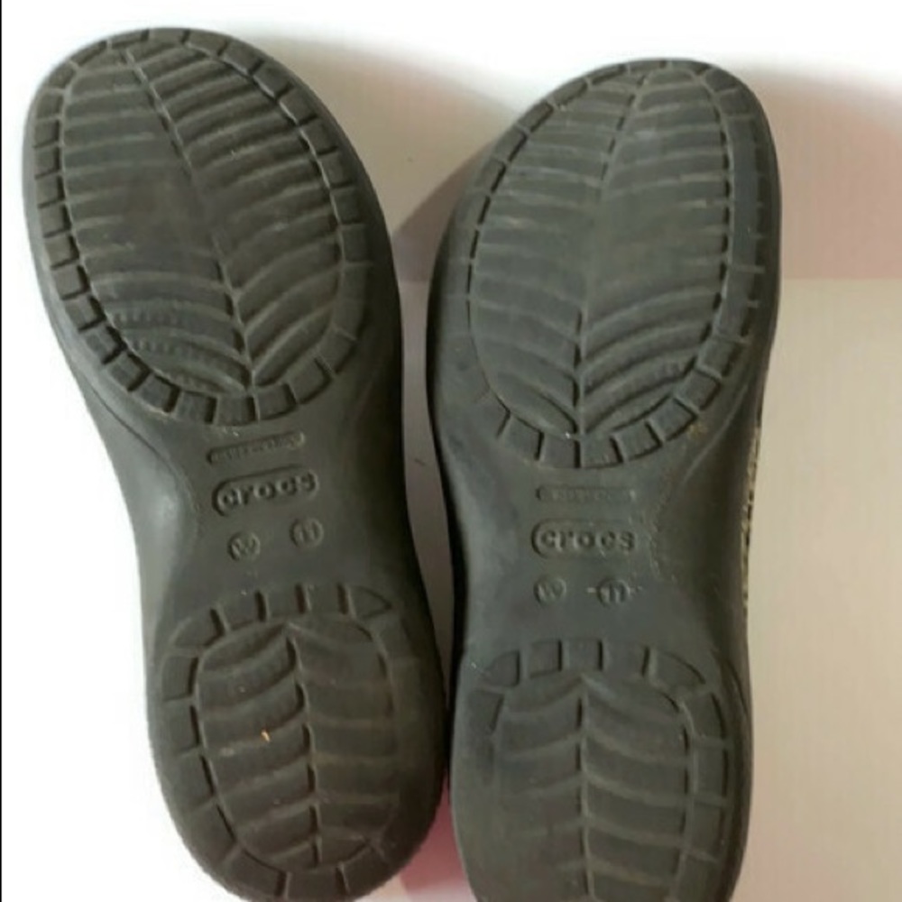 Cheetah Print Slip-On Crocs - image 8